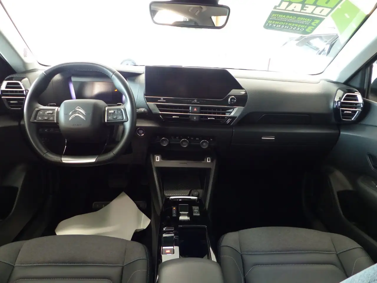 Citroen C4 1.2 PureTech 130 MAX LED+Navi+SHZ+Winterp.+LM — Vehicle gallery 24
