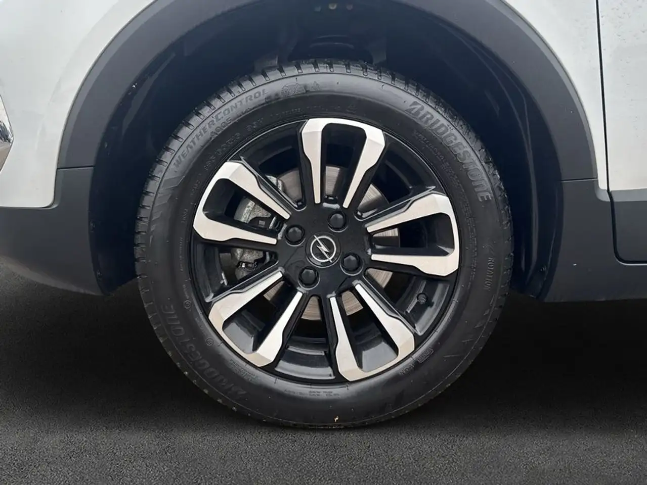 Opel Crossland Crossland 1.2 Automatik Elegance Paket — معرض صور السيارة 7