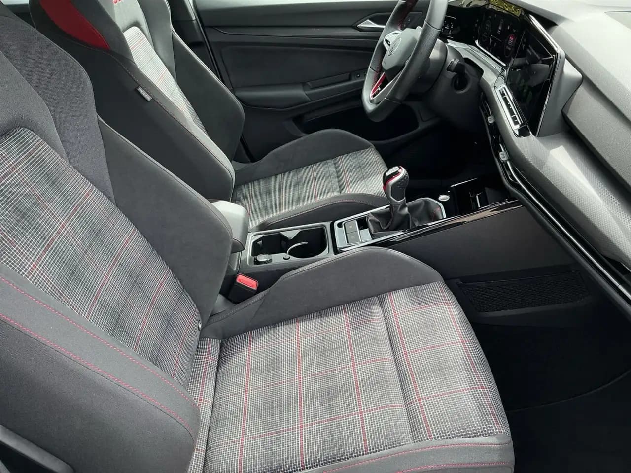 Volkswagen Golf GTI Golf VIII GTI 2.0 TSI LED+DAB+APP+SHZ+PDC — Galerie du véhicule 13