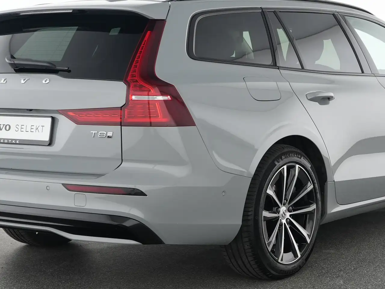 Volvo V60 T8 Plug-In-Hybrid AWD Plus Dark — Galerie du véhicule 10