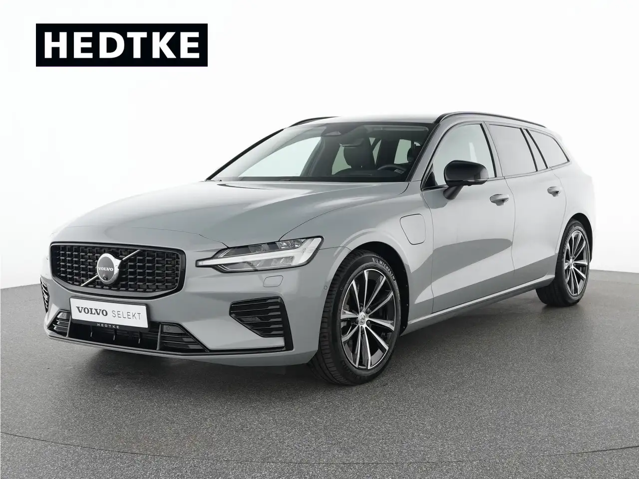 Volvo V60 T8 Plug-In-Hybrid AWD Plus Dark — Weiterstadt