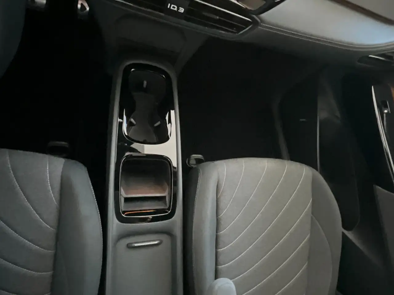 Volkswagen ID.3 Pro , LED-Matrix, ACC — Galería del vehículo 14