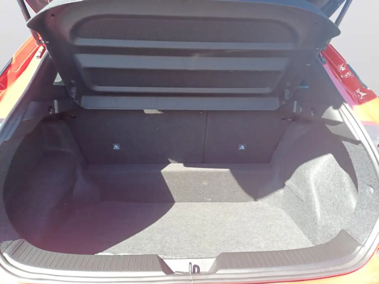 Nissan Qashqai Qahqai MY22 1.3DIG-T MHEV 140PS MT 4x2 Visia — Vehicle gallery 7