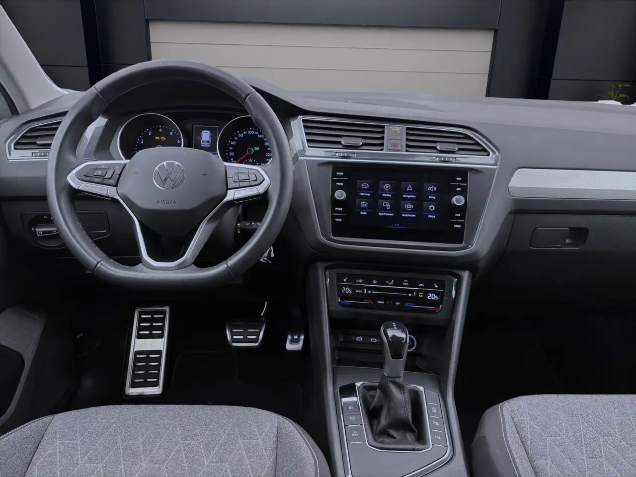 Volkswagen Tiguan 1.5 TSI DSG MOVE NAVI KAMERA SITZHZG PDC — معرض صور السيارة 14