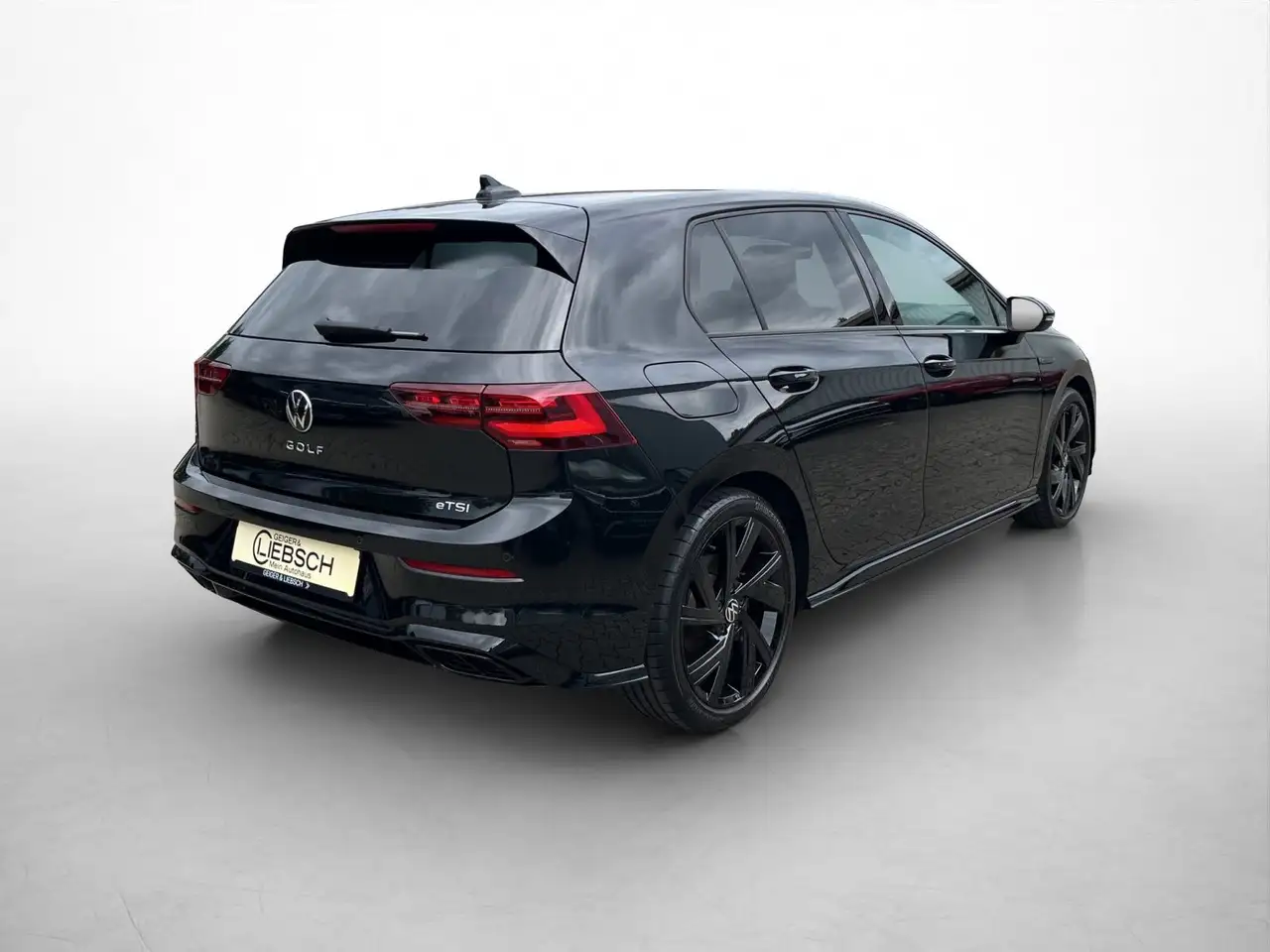 Volkswagen Golf VIII 1.5 eTSI DSG R-LINE*BLACK-STYLE*IQ.LIG — Galerie du véhicule 2