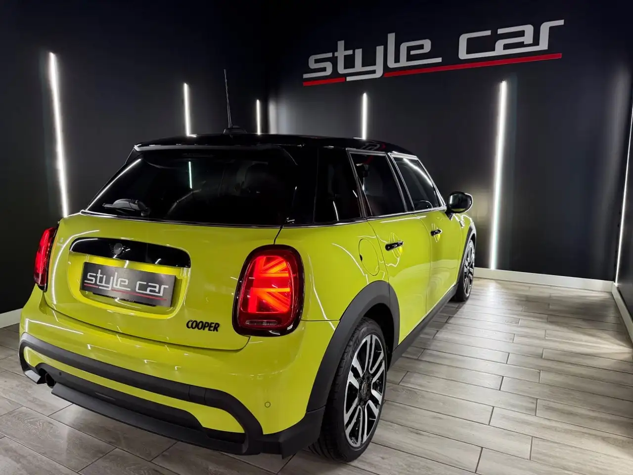 MINI Cooper C — Galerie du véhicule 4