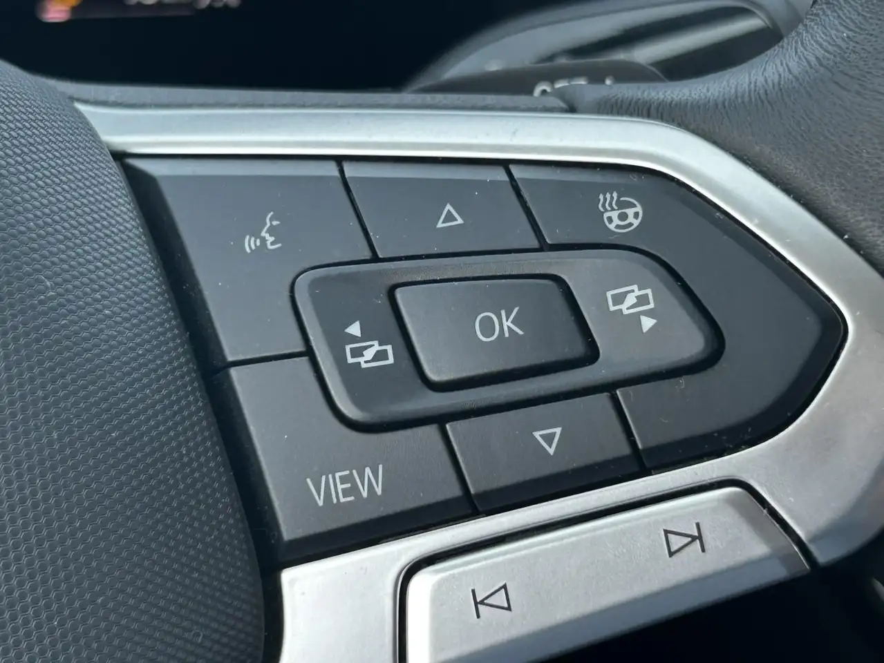 Volkswagen Passat Variant 1.5 eTSI DSG Business HEAD-UP+ERG — معرض صور السيارة 15