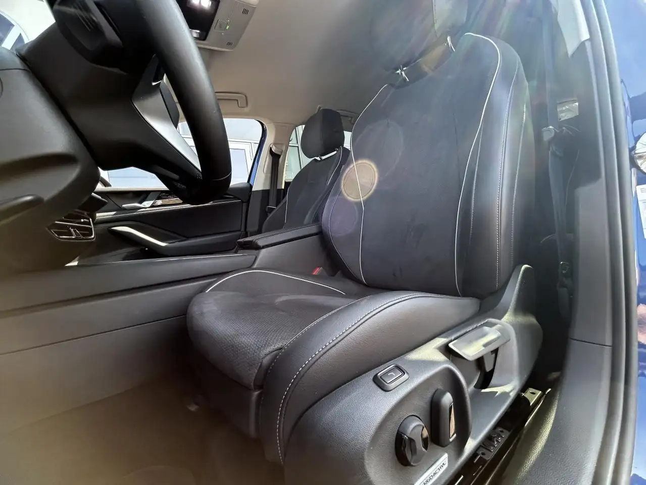 Volkswagen Passat Variant 1.5 eTSI DSG Business HEAD-UP+ERG — معرض صور السيارة 10