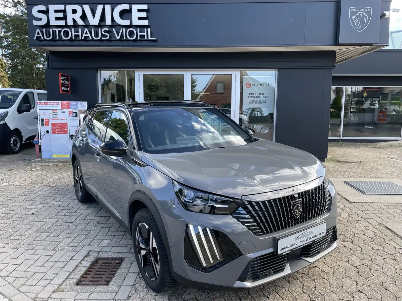 Peugeot 2008 PureTech 130 EAT8 GT Pano / SHZ / Navi / RFK — Worpswede