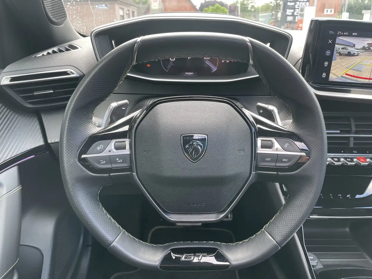 Peugeot 2008 PureTech 130 EAT8 GT Pano / SHZ / Navi / RFK — معرض صور السيارة 13