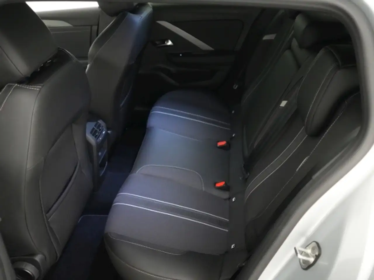 Opel Astra L ST GS AT+LED+360 GRAD KAMERA+SITZ-/LENKRADHEIZUN — Vehicle gallery 11