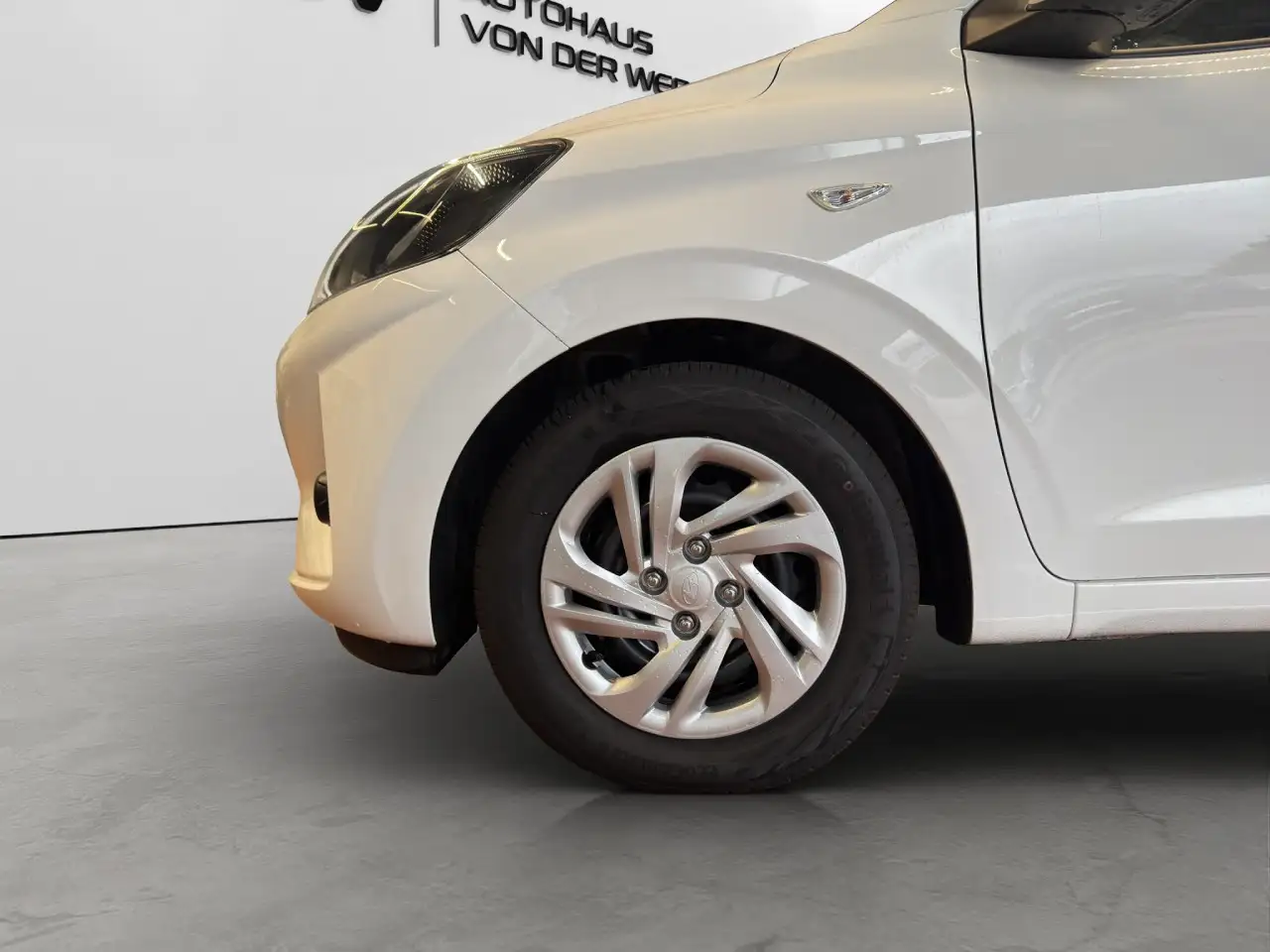 Hyundai i10 Select Klima Navi Rückfahrkamera Fenster el. — Vehicle gallery 4