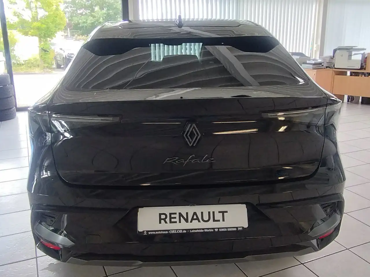 Renault Rafale E-TECH Full Hybrid 200 Esprit Alpine — Vehicle gallery 7