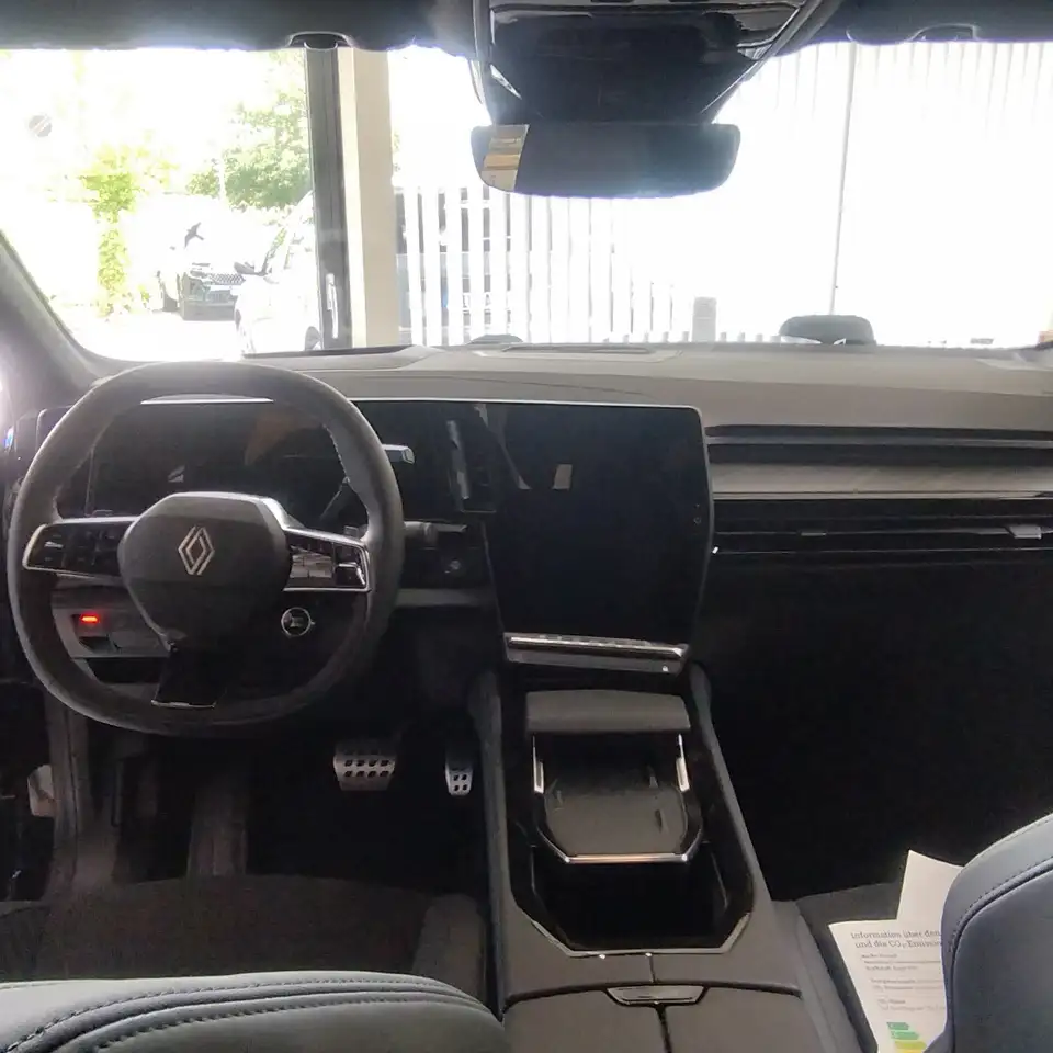 Renault Rafale E-TECH Full Hybrid 200 Esprit Alpine — Vehicle gallery 16