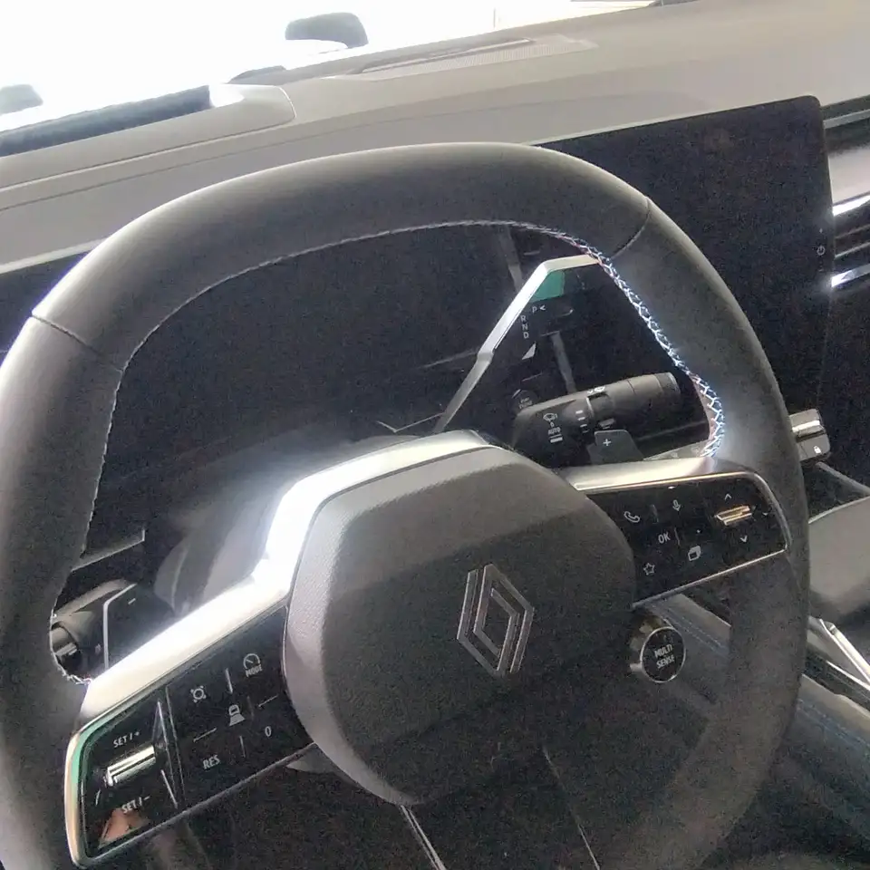 Renault Rafale E-TECH Full Hybrid 200 Esprit Alpine — Vehicle gallery 17