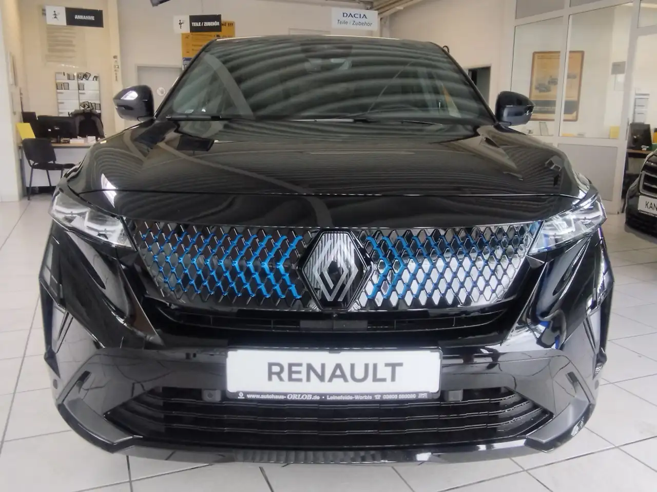 Renault Rafale E-TECH Full Hybrid 200 Esprit Alpine — Vehicle gallery 3