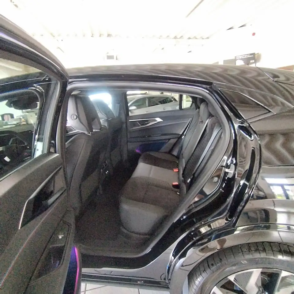 Renault Rafale E-TECH Full Hybrid 200 Esprit Alpine — Vehicle gallery 12