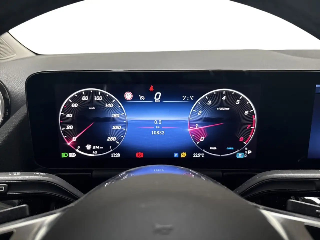 Mercedes-Benz B 180 AUT Kam. KlimaA LED LM Navi PDC ParkAss — Galerie du véhicule 10