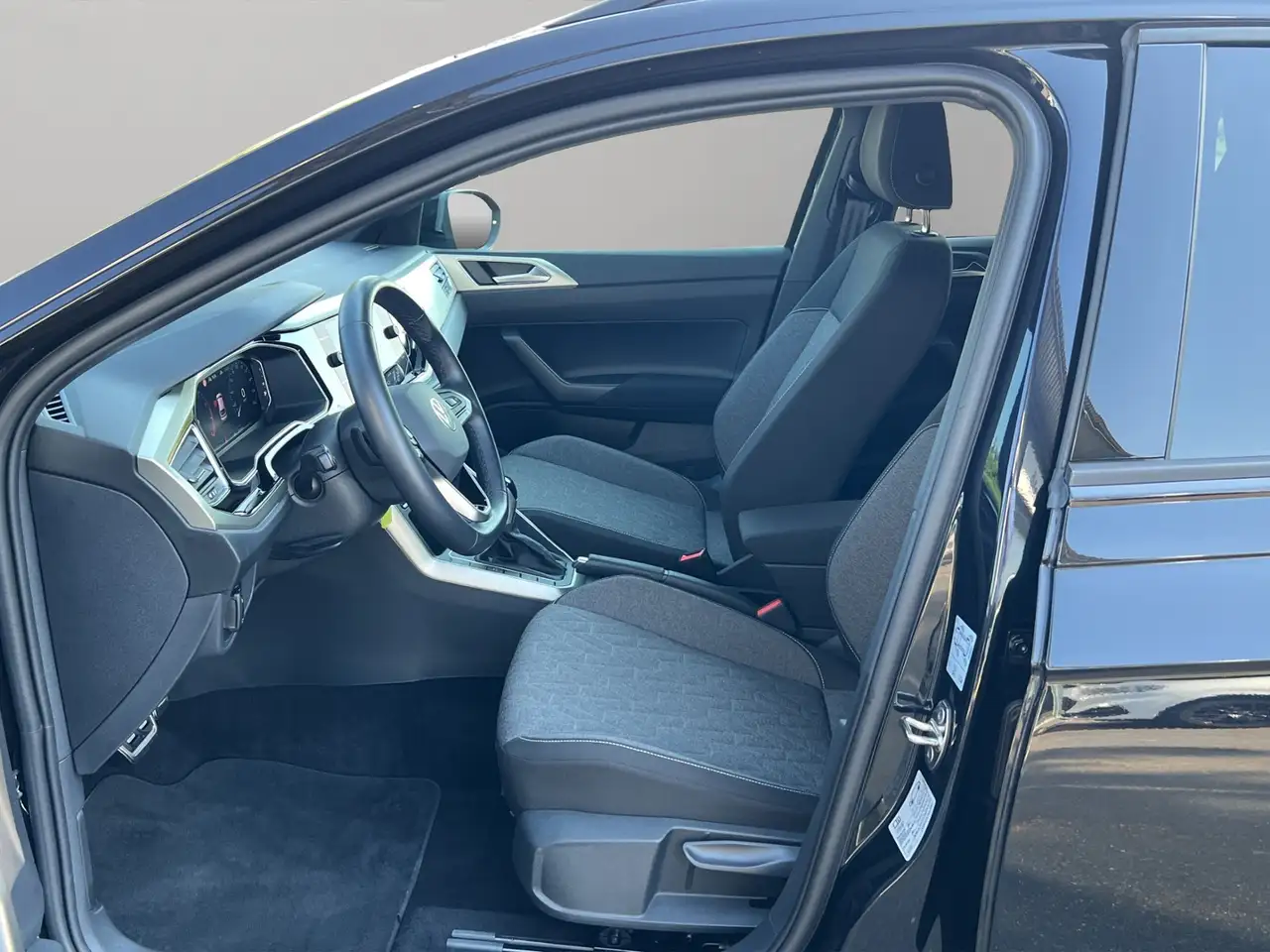 Volkswagen Taigo Move 1.5 TSI ACC AHK App-Connect Sitzheizung Rück — Vehicle gallery 8