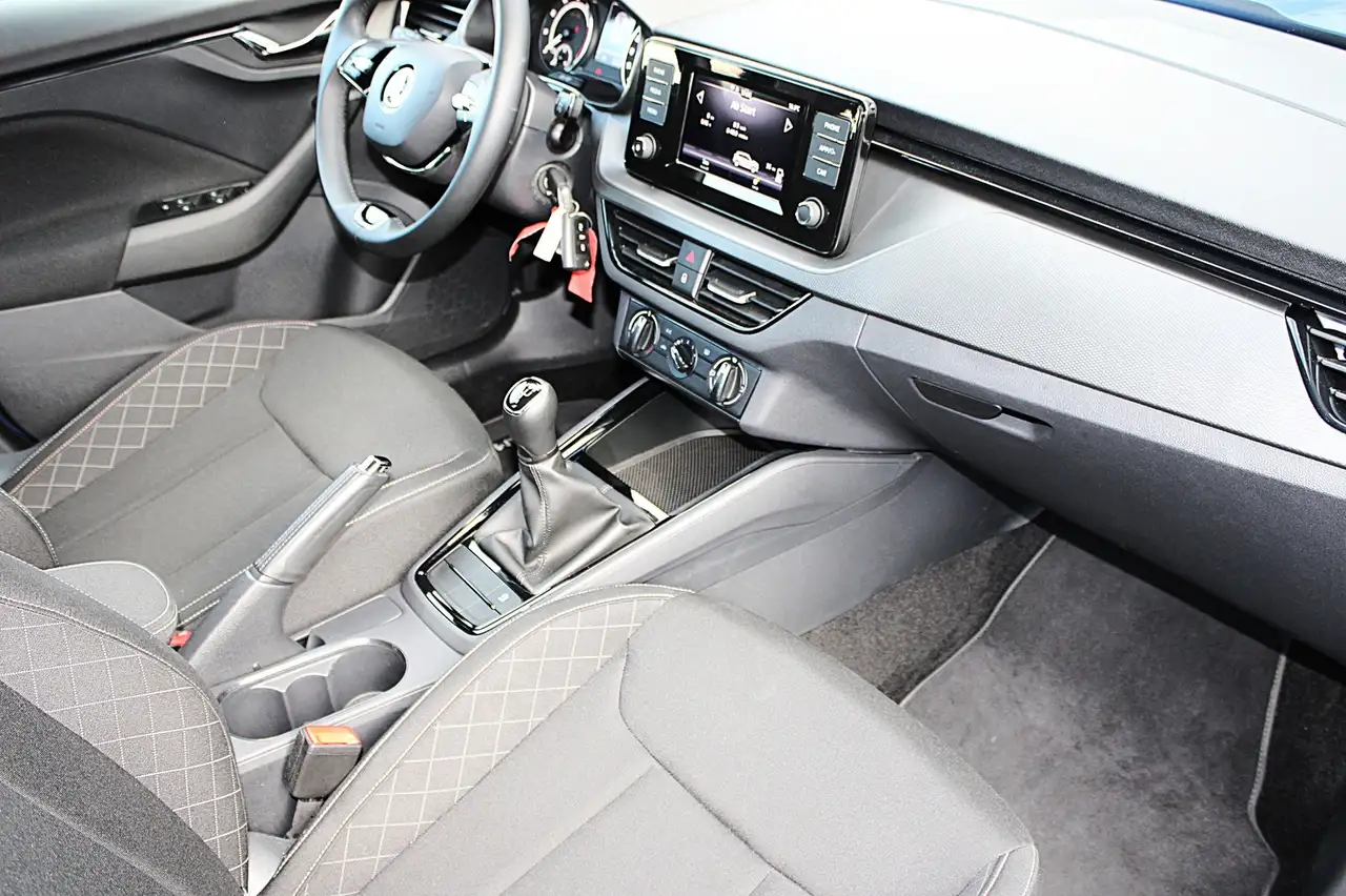 Skoda Kamiq 1.0TSi Ambition Klima/efH/ZV/Pdc/LED — معرض صور السيارة 13