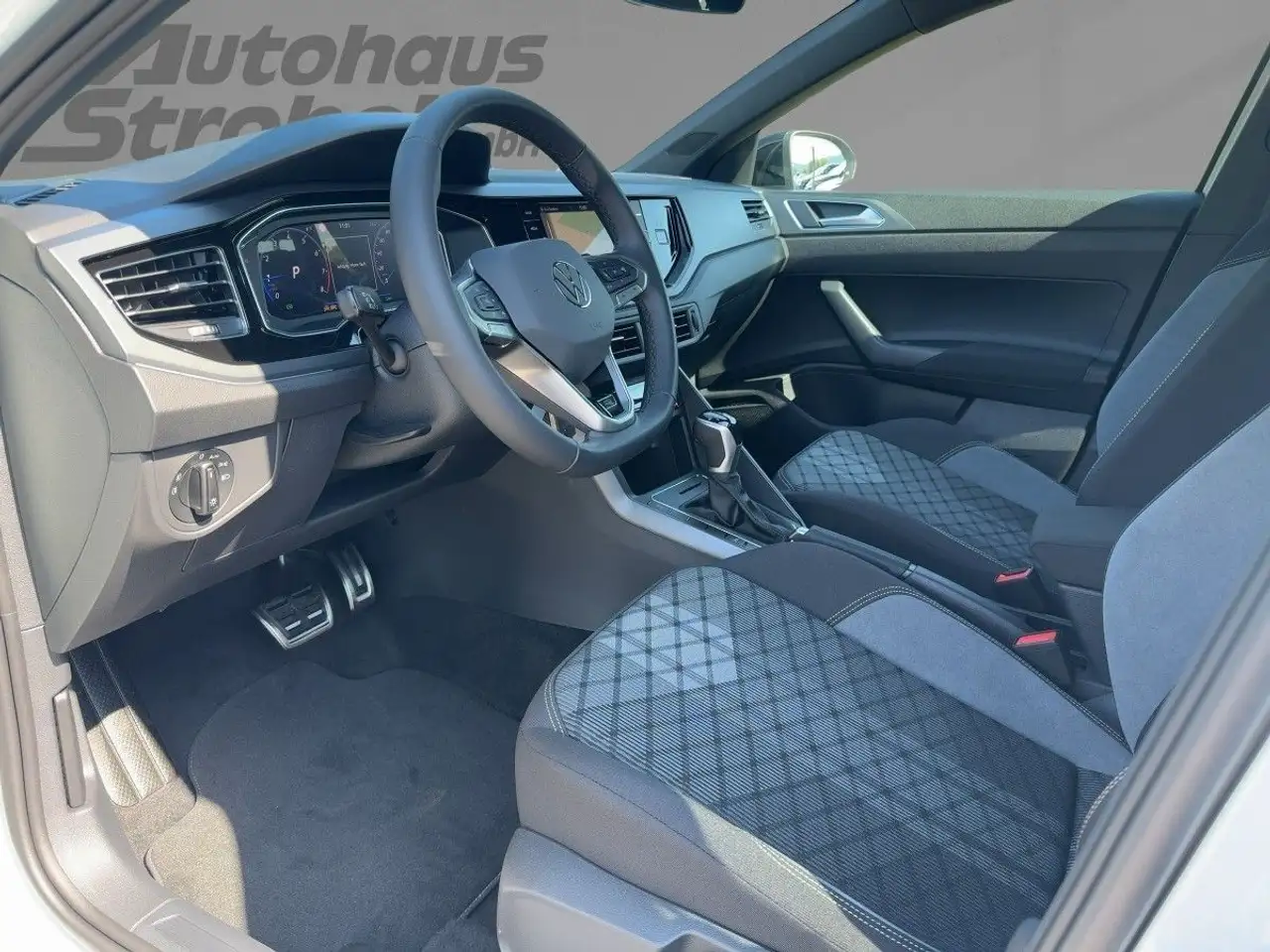 Volkswagen Taigo R-Line 1.0 TSI 7-Gang-DSG — معرض صور السيارة 9