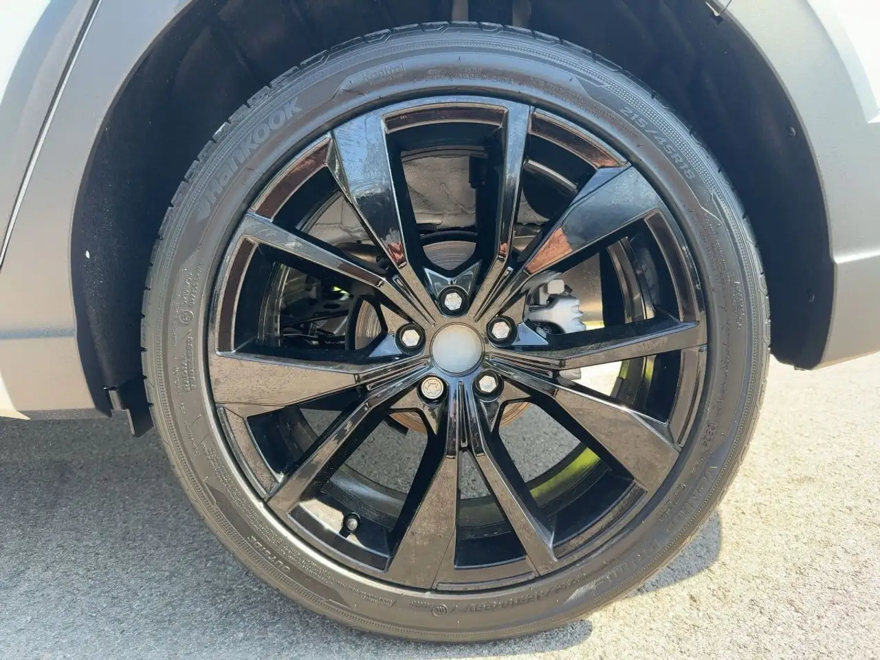 Volkswagen Taigo R-Line 1.0 TSI 7-Gang-DSG — معرض صور السيارة 8