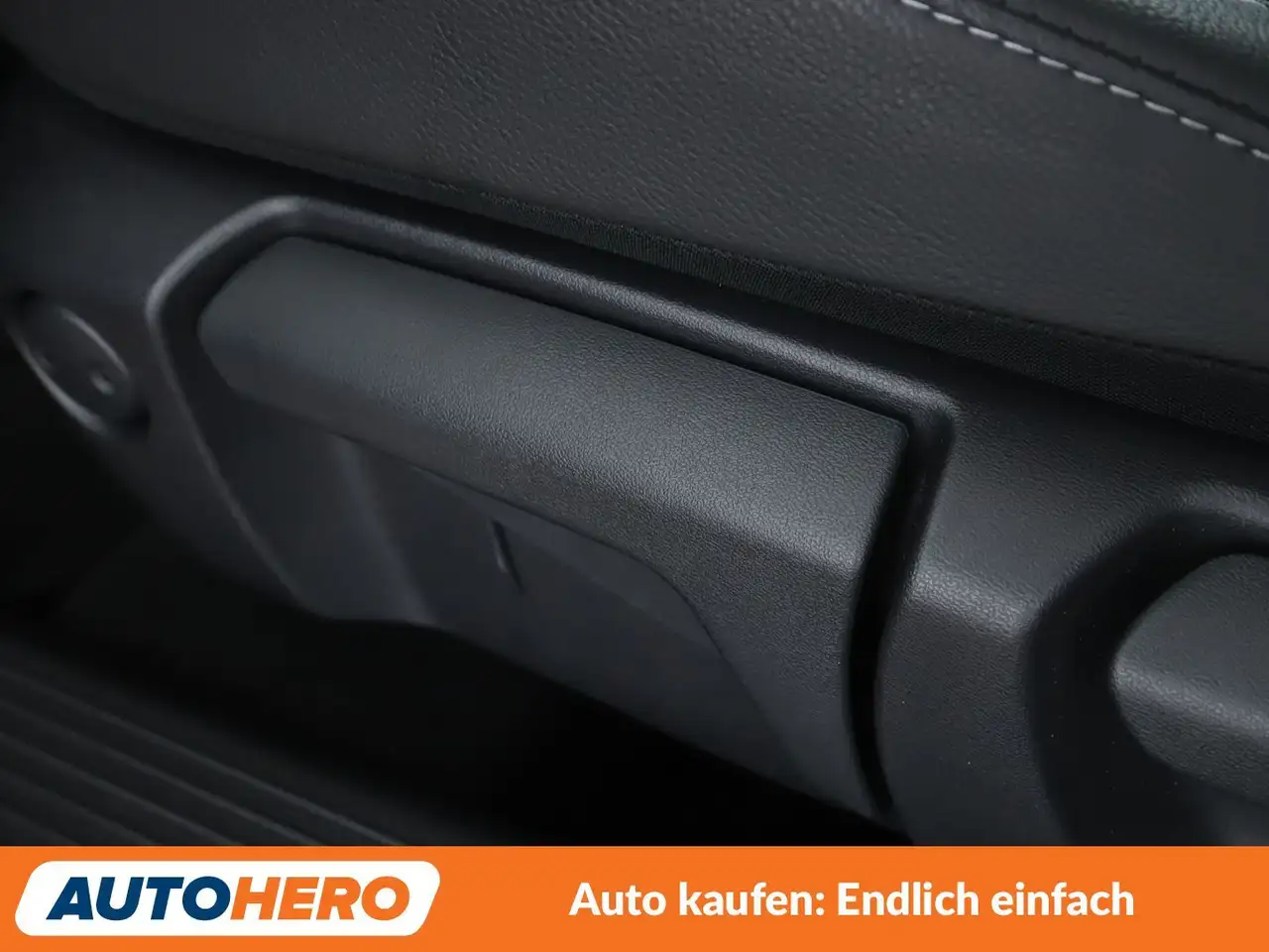 Nissan Qashqai 1.3 DIG-T Mild-Hybrid N-Connecta Aut.*NAVI*TEMPO* — Galerie du véhicule 31