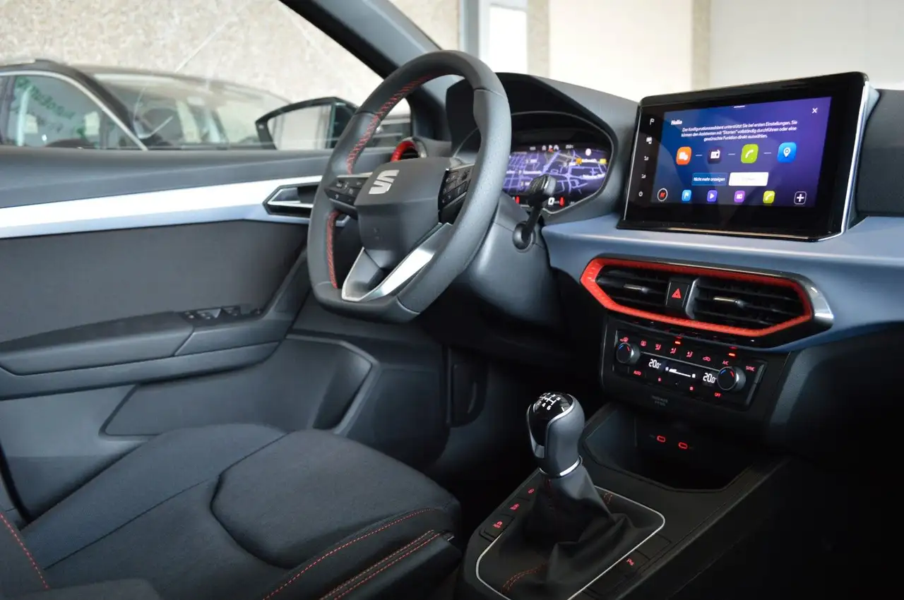 SEAT Ibiza 1.0 TSI FR 5J GARANTIE|LED|NAV|VIRT|KAMERA — Galería del vehículo 12