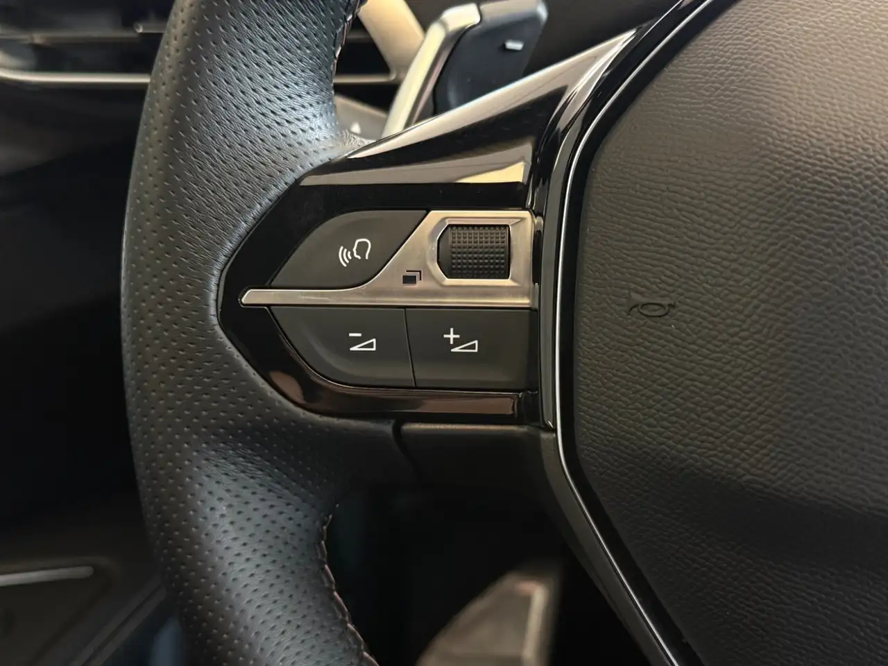 Peugeot 3008 1.2 PureTech 130 GT Kamera*Navi*Sitzhzg — Vehicle gallery 18