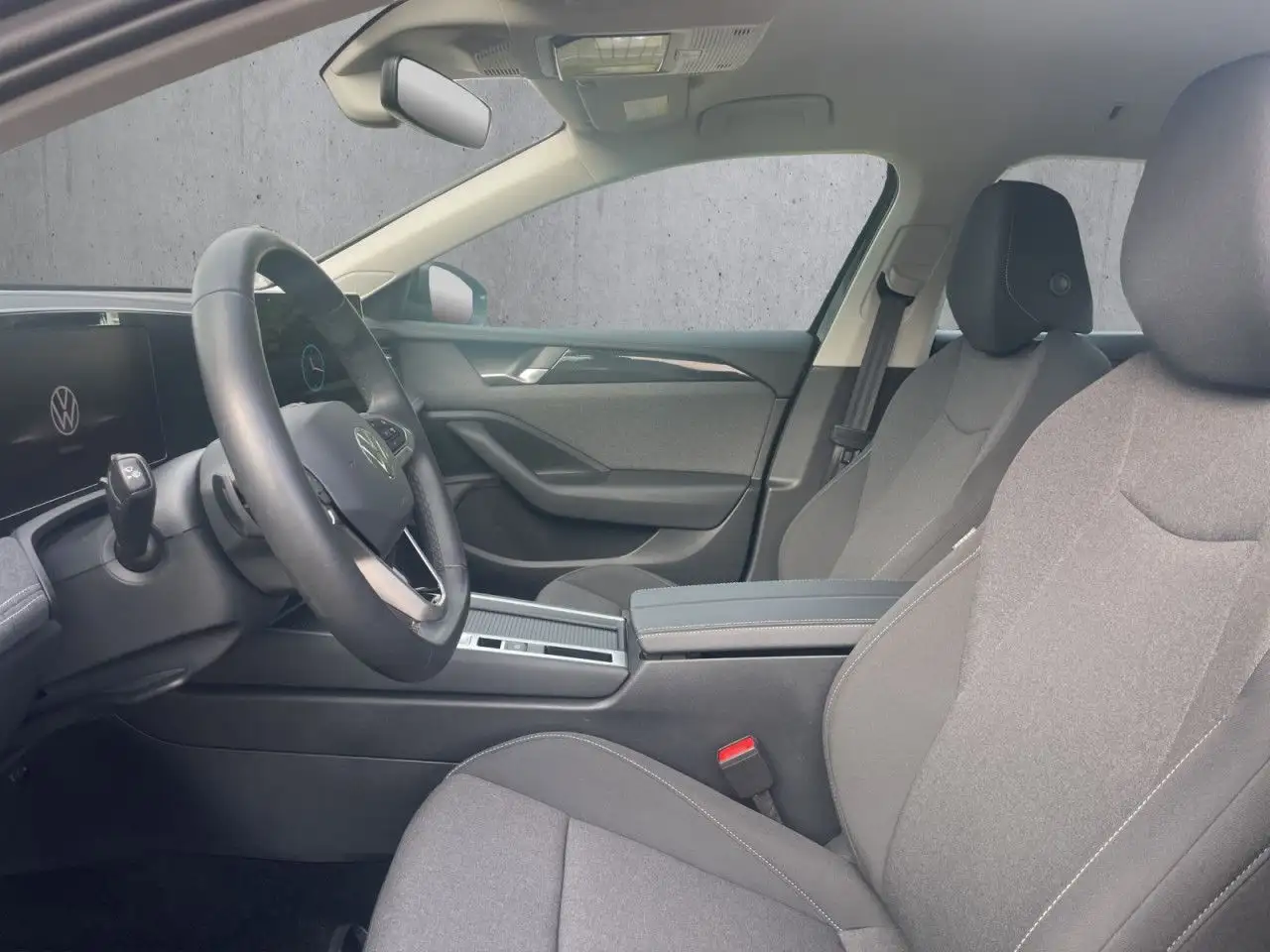 Volkswagen Passat Variant 1.5 eTSI Navigationssystem Navi LED — Galería del vehículo 6