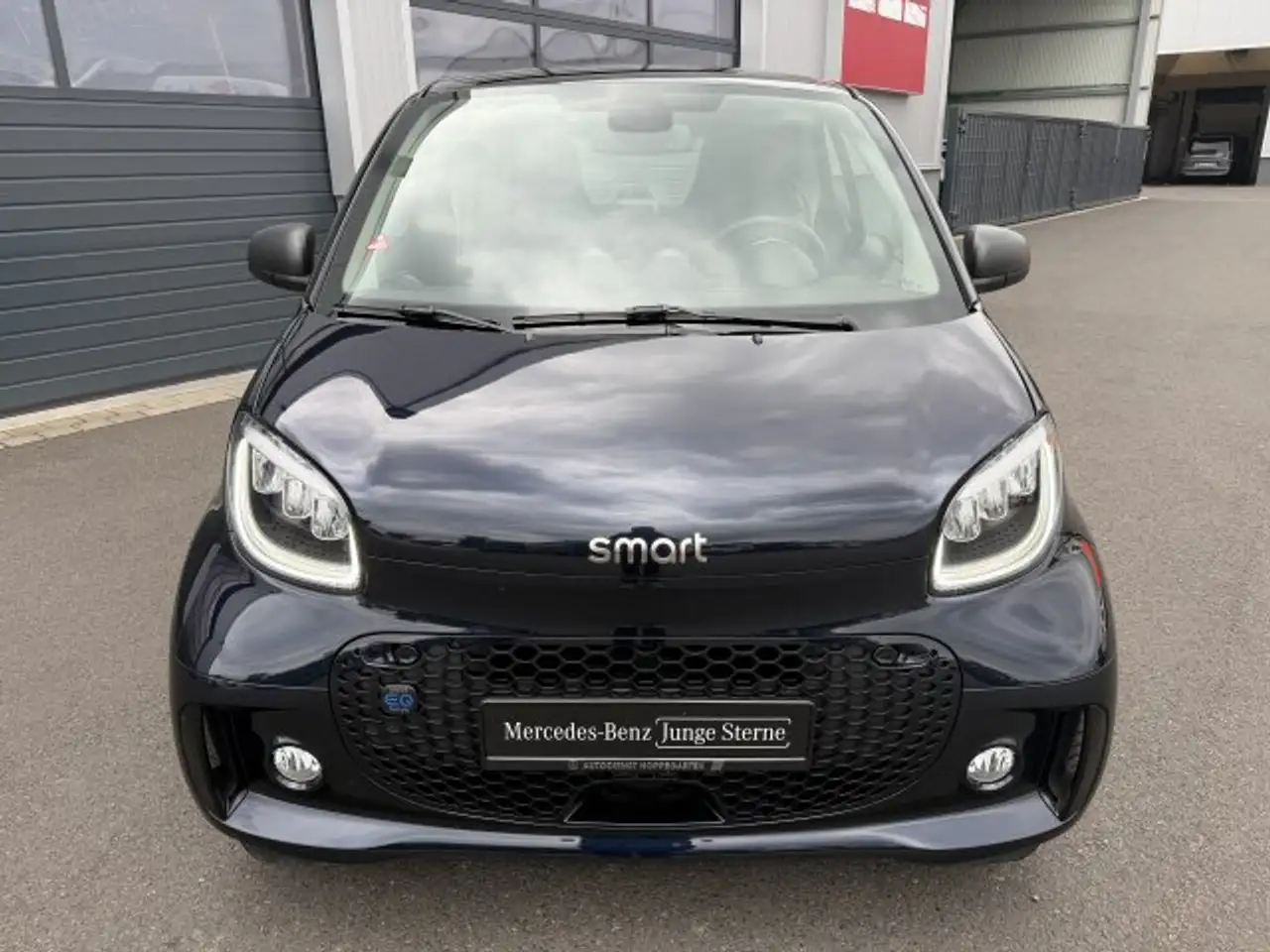 smart forTwo smart EQ fortwo Exclusive LED Kamera Sitzheizung — معرض صور السيارة 3