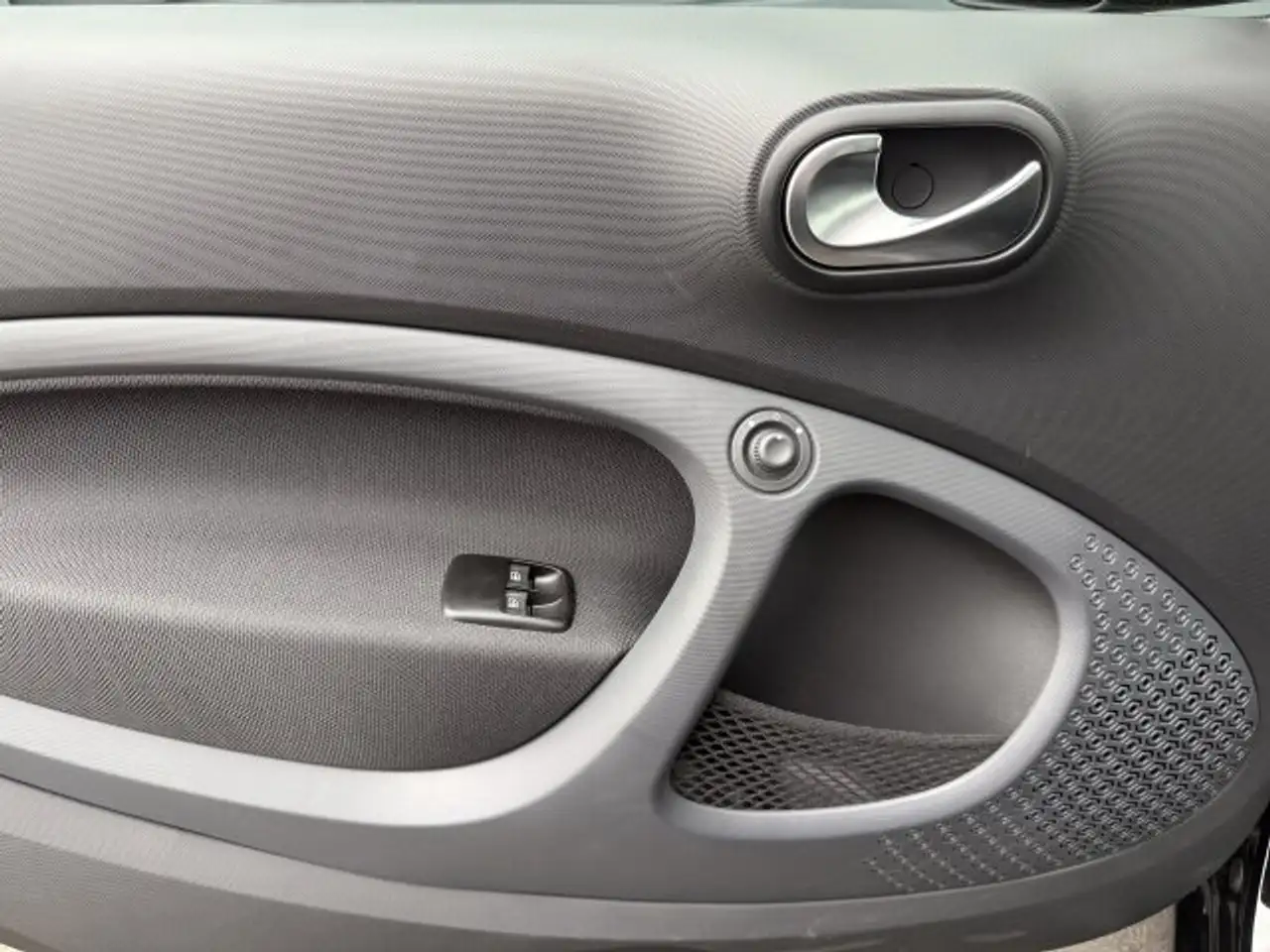 smart forTwo smart EQ fortwo Exclusive LED Kamera Sitzheizung — معرض صور السيارة 16
