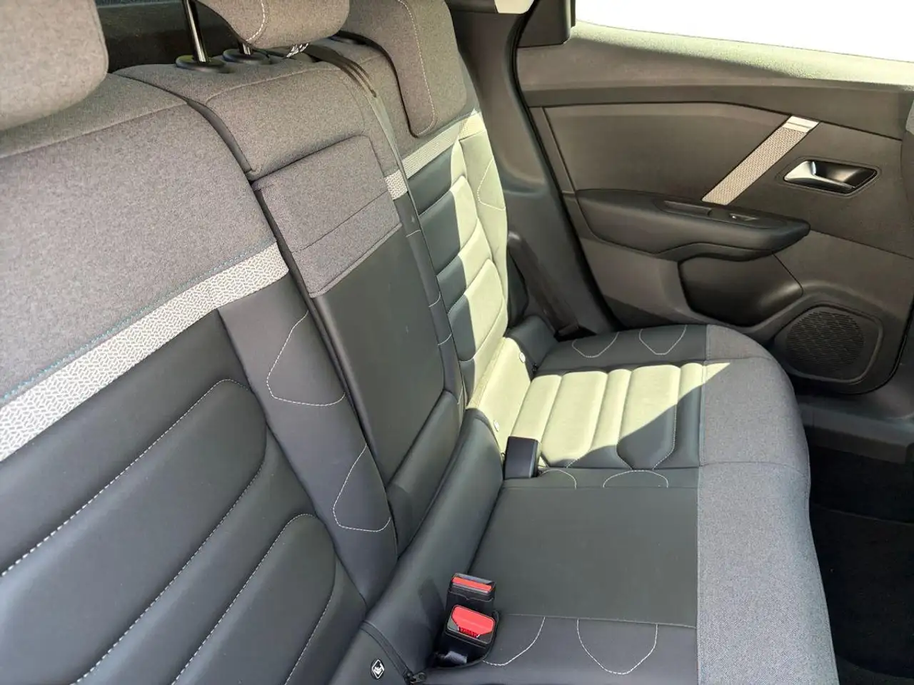 Citroen C4 1.2 12V e-THP / PureTech — معرض صور السيارة 18