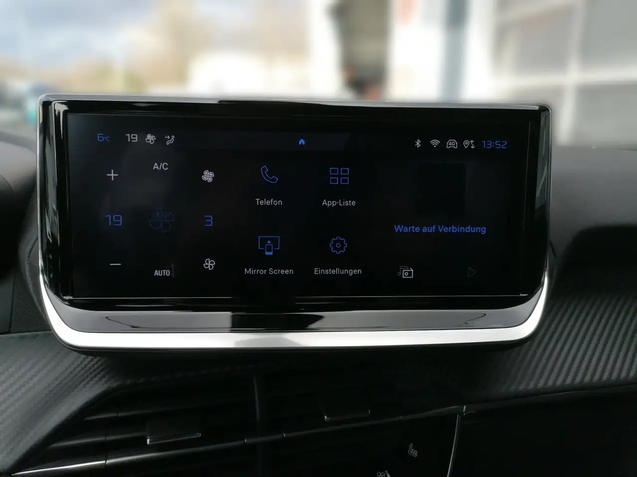 Peugeot 2008 1.2 PureTech 100 Allure LED PDC KlimaA — Galería del vehículo 6