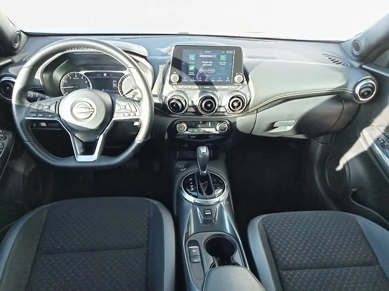 Nissan Juke 1.0 DIG-T N-Connecta 4x2 DCT 7 84kW — Galerie du véhicule 11