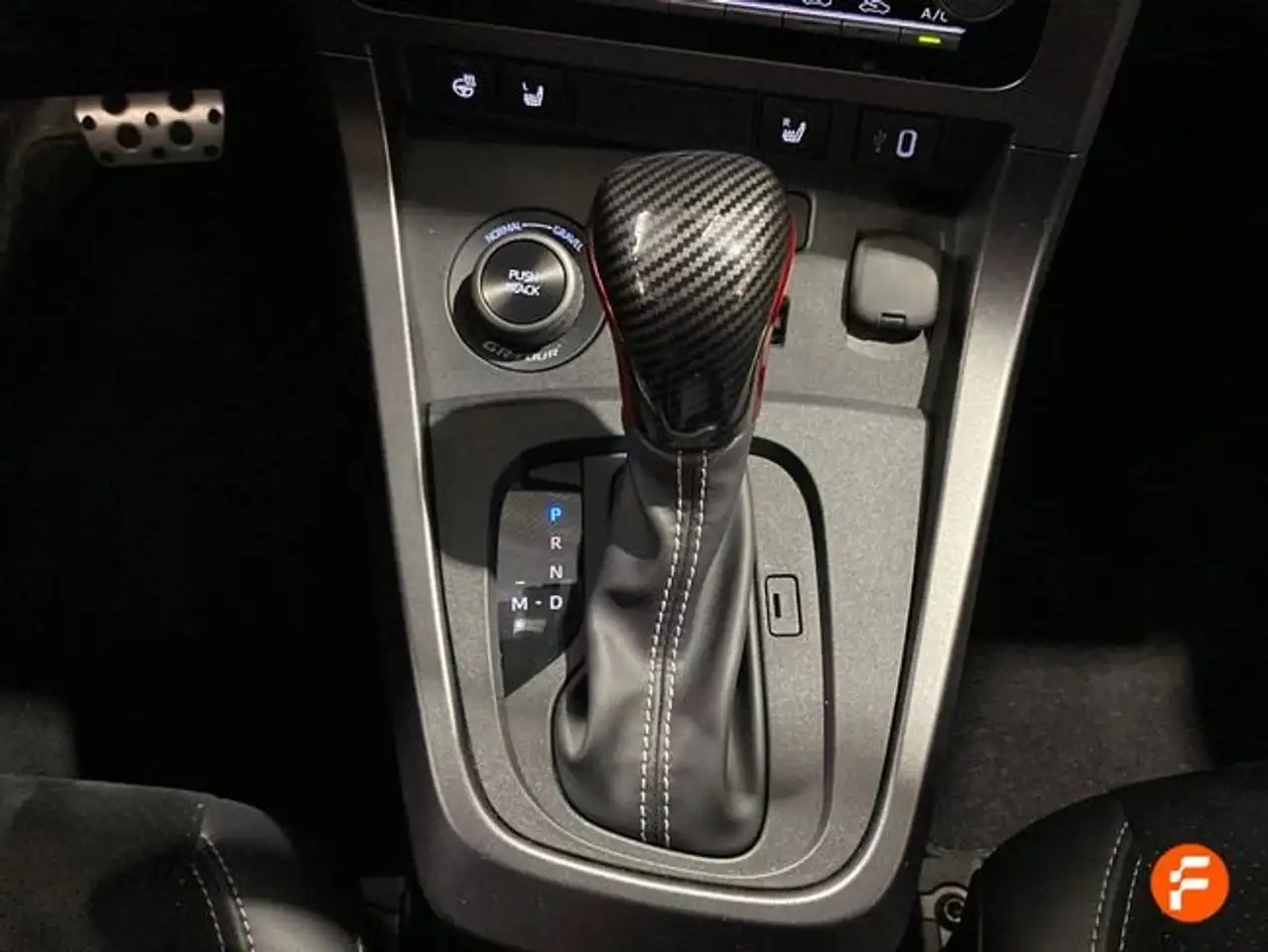 Toyota Yaris 1.6T 276 AUTOMÁTICO RZ — معرض صور السيارة 27