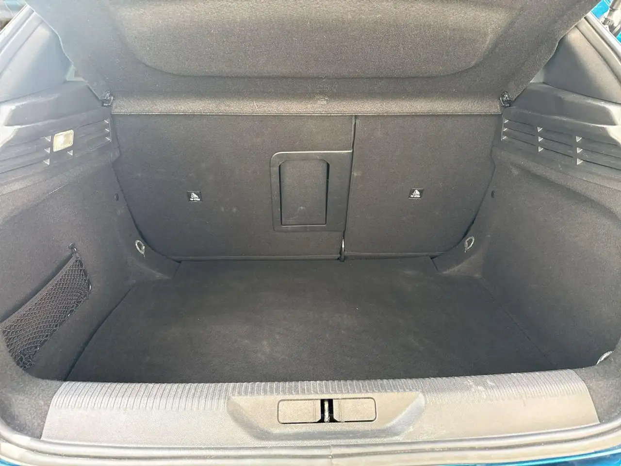 Peugeot 308 1.2 Allure*Kamera*Navi*ACC*Leder*Klimaut*LED* — معرض صور السيارة 5