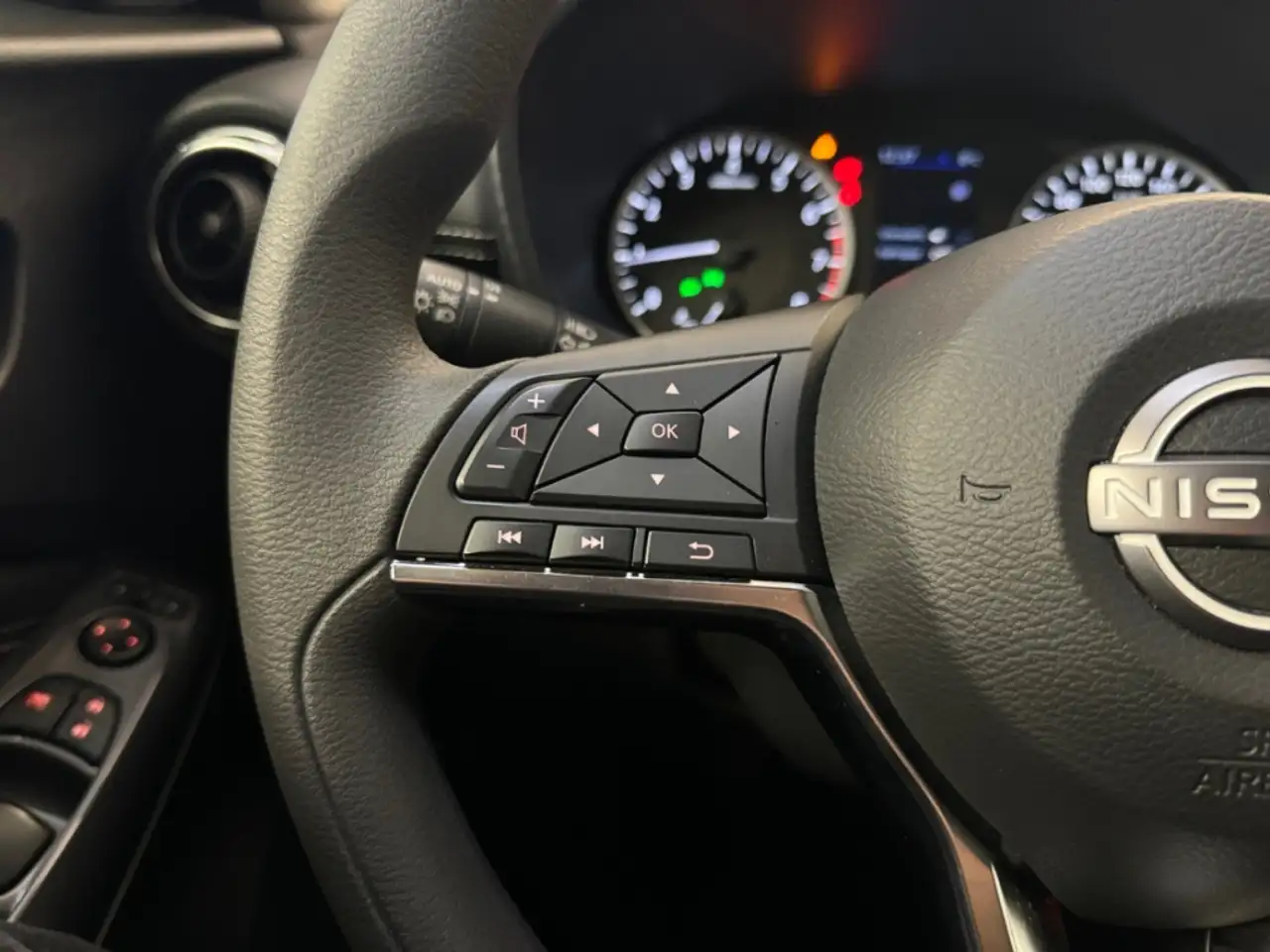 Nissan Juke DIG-T N-Style ALLWETTER LED SITZ.HZG TEMPOMAT ALU — معرض صور السيارة 16