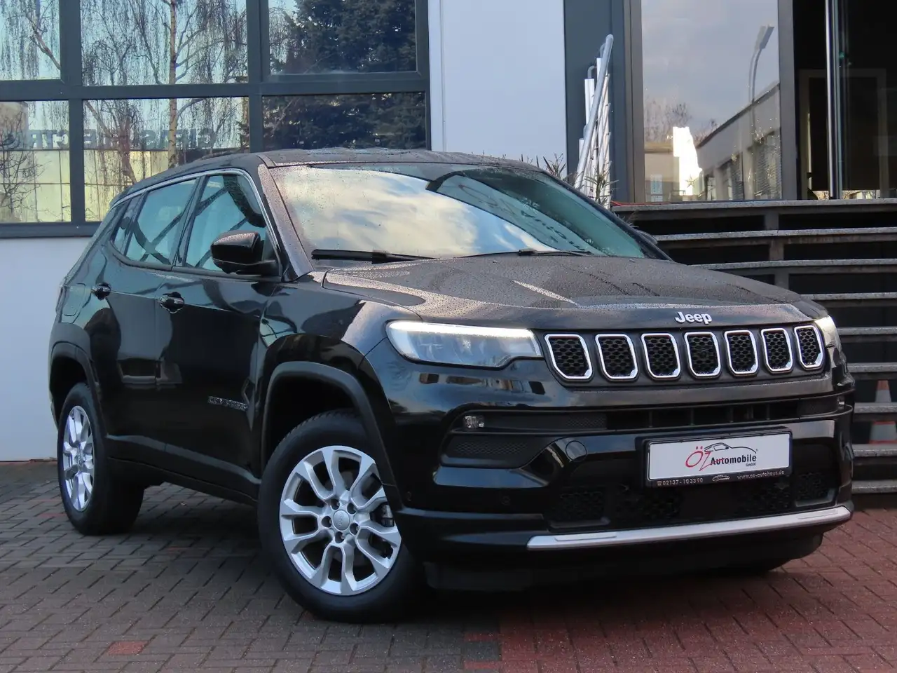 Jeep Compass 1.5l GSE T4 Leder Klimaauto. Sitzheizung — Neuss