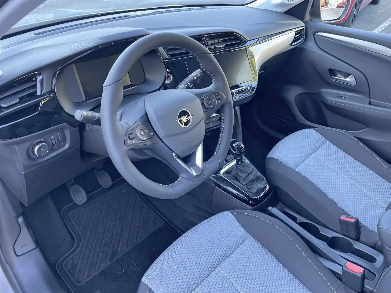 Opel Corsa Corsa Edition 1.2 100PS Tech-Paket Allwetterreifen — معرض صور السيارة 9
