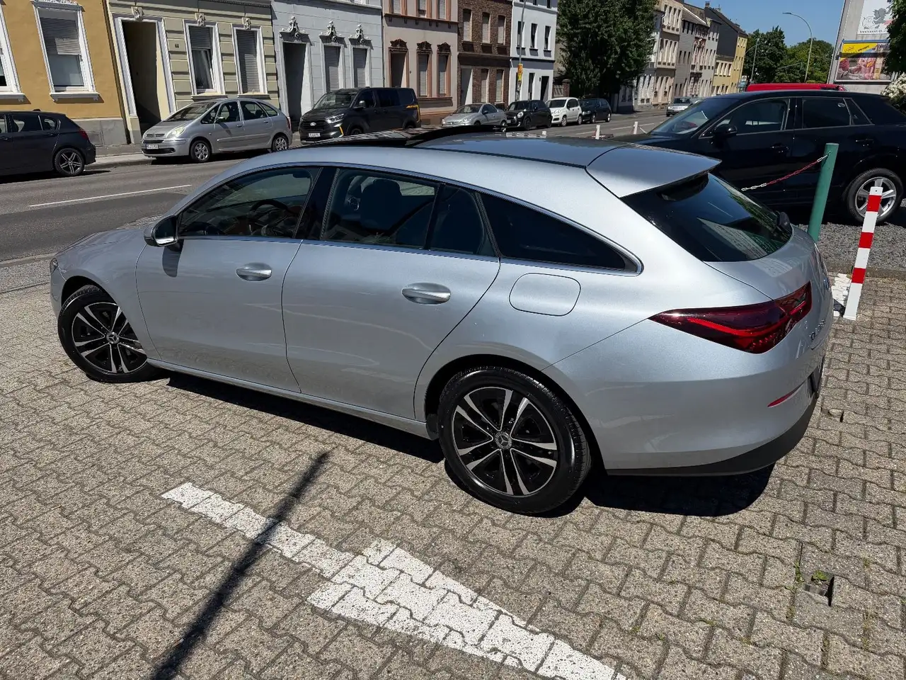 Mercedes-Benz CLA 180 PANO KAMERA AHK TEMPOMAT — Vehicle gallery 6