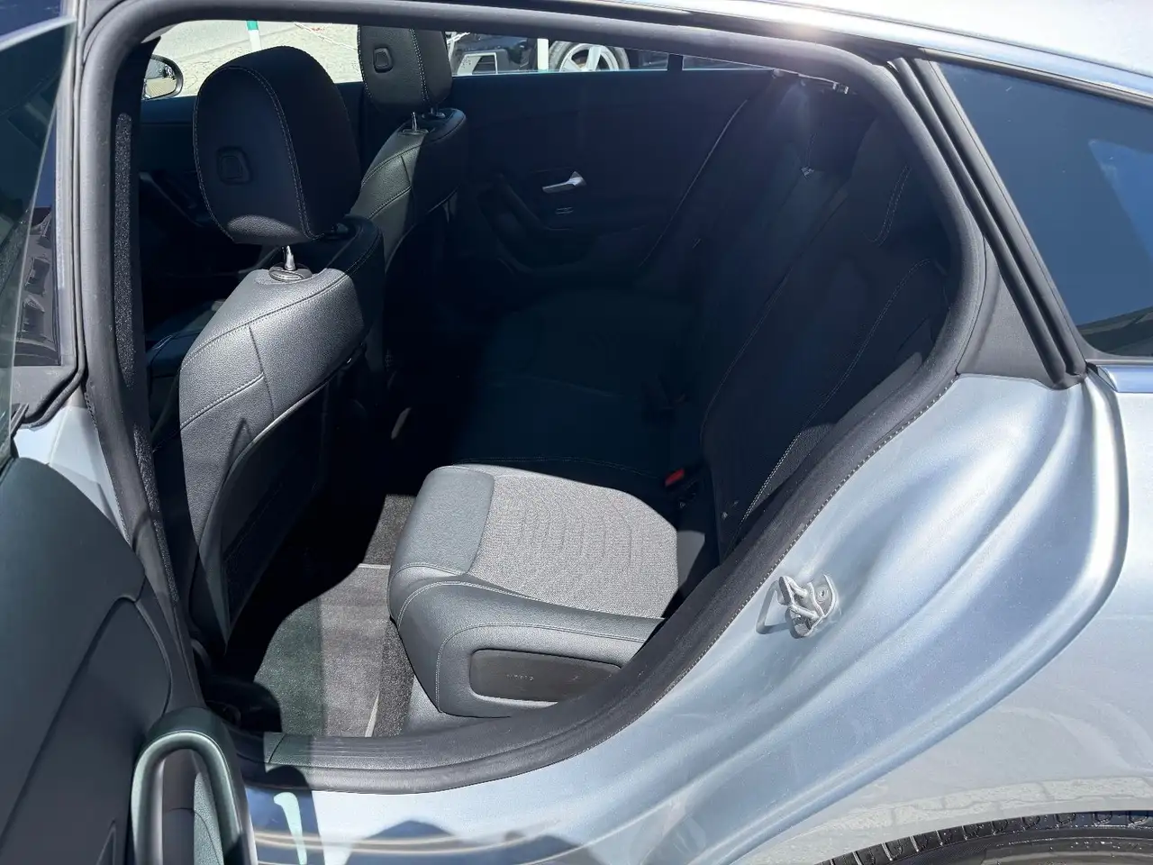 Mercedes-Benz CLA 180 PANO KAMERA AHK TEMPOMAT — Vehicle gallery 13