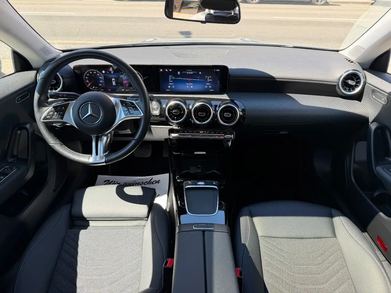 Mercedes-Benz CLA 180 PANO KAMERA AHK TEMPOMAT — Vehicle gallery 14