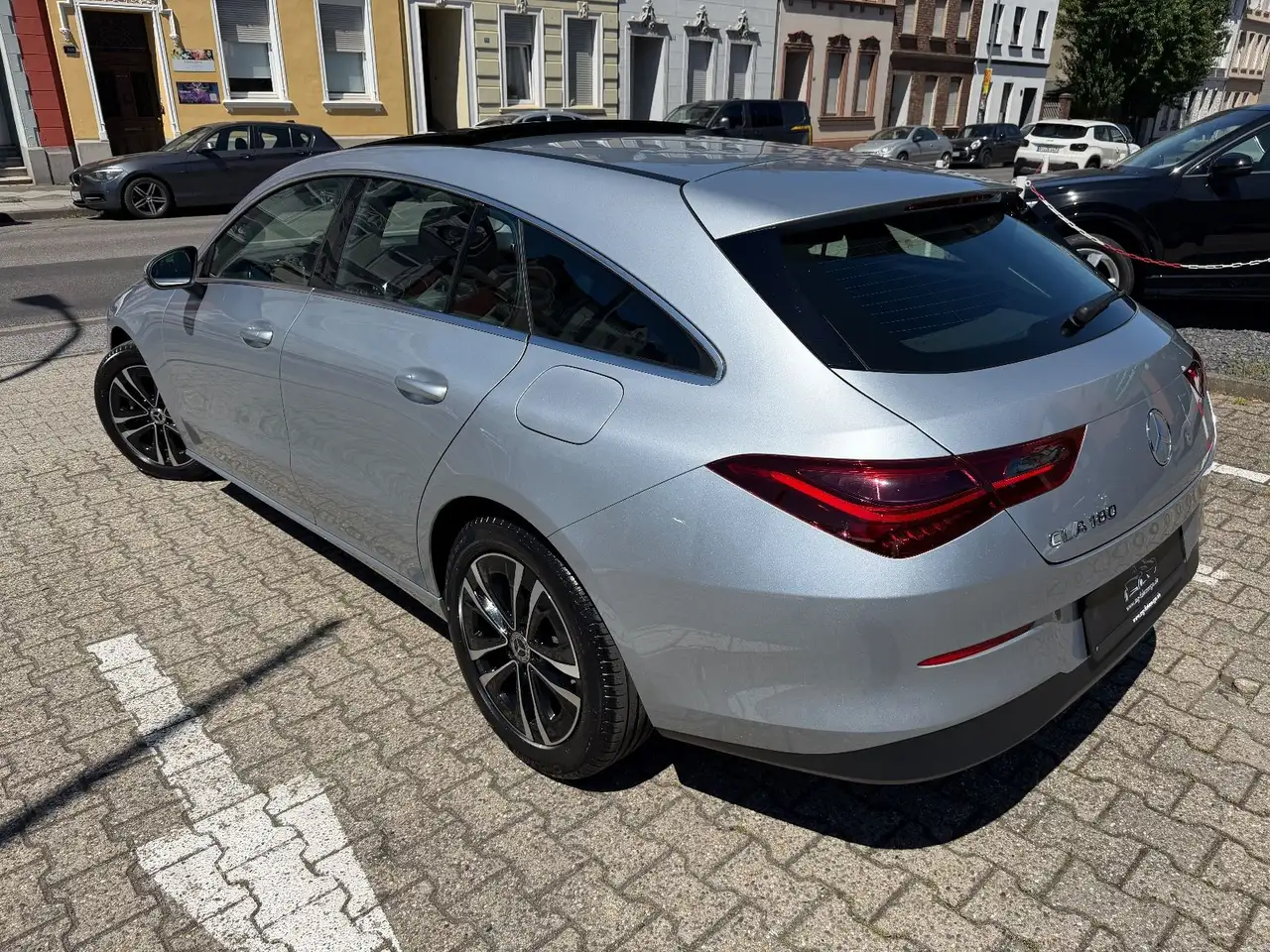 Mercedes-Benz CLA 180 PANO KAMERA AHK TEMPOMAT — Vehicle gallery 5