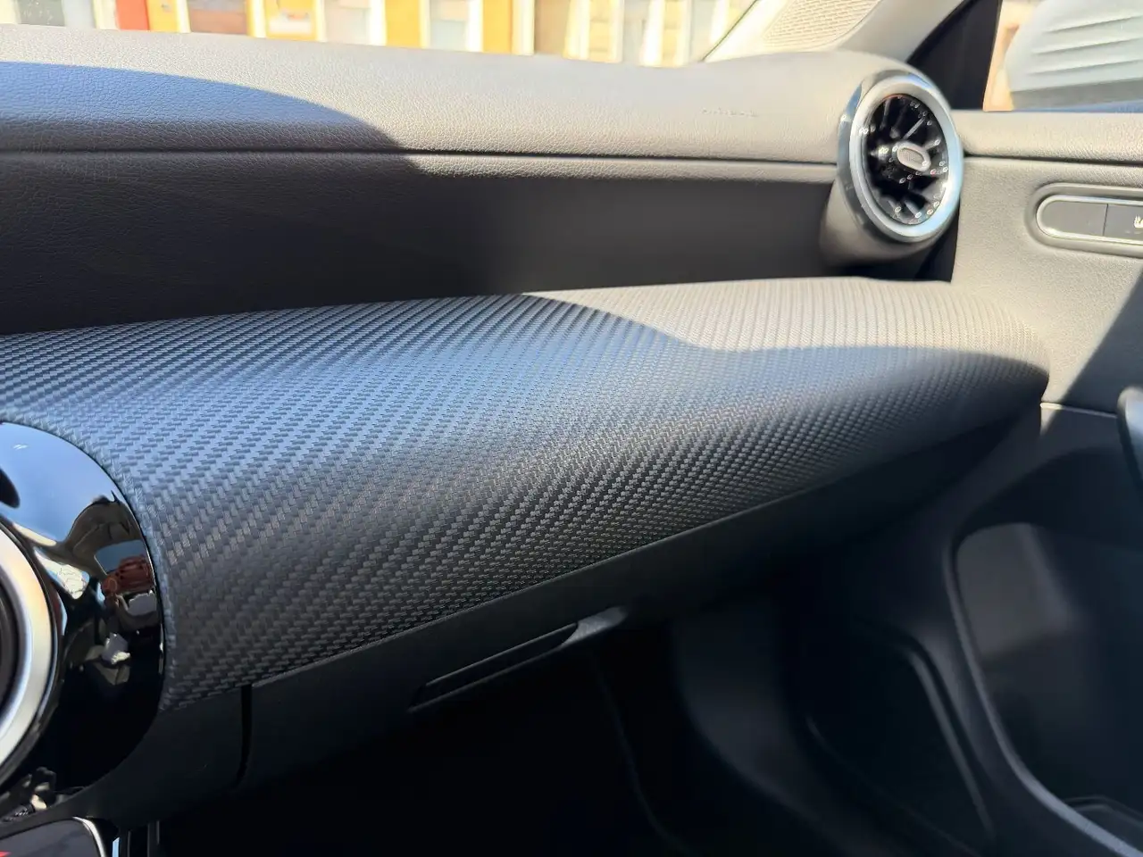 Mercedes-Benz CLA 180 PANO KAMERA AHK TEMPOMAT — Vehicle gallery 24