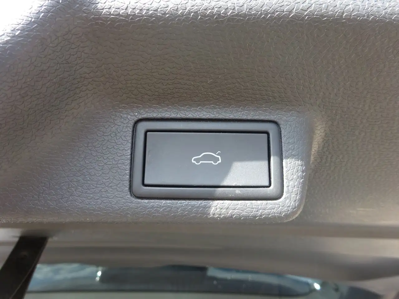 Volkswagen ID. Buzz Bus 286PS Autm. AHK Kamera Pro — معرض صور السيارة 11