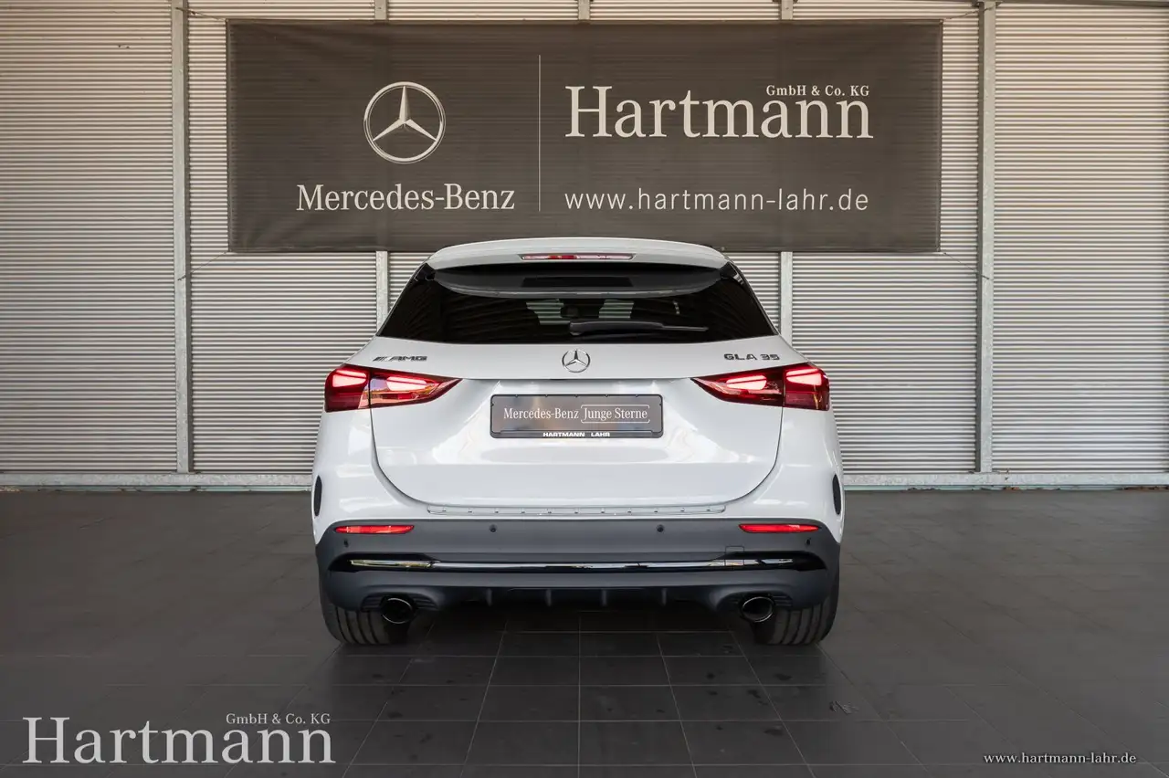 Mercedes-Benz GLA 35 AMG GLA 35 4M AMG Night Panorama Mutibeam Fahrassist — Galerie du véhicule 4