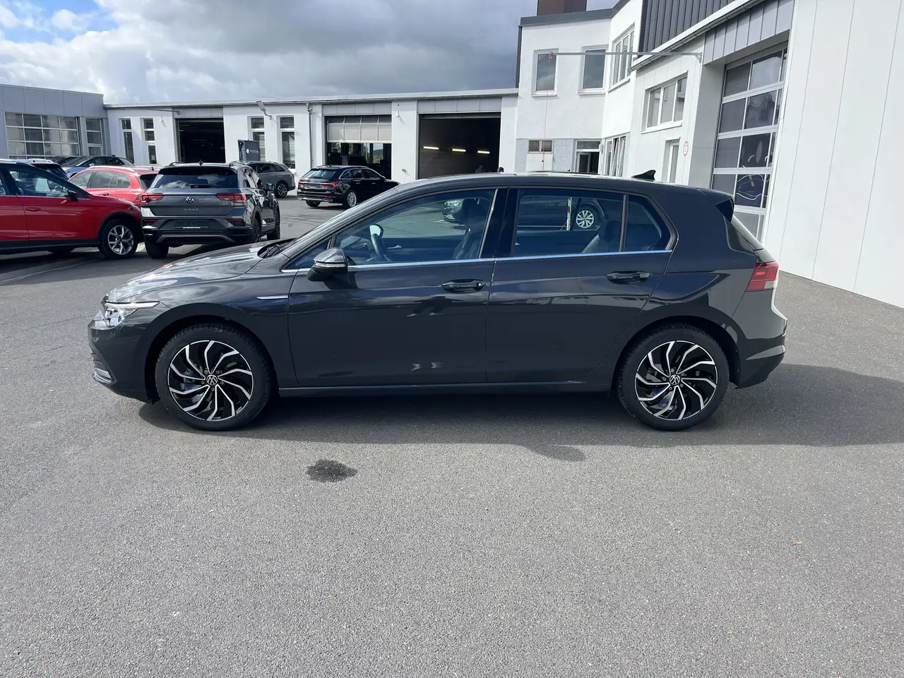 Volkswagen Golf 2.0 TSI DSG Style 2,99% Fin.17 LED-Plus Ergo-Sitz — Vehicle gallery 3