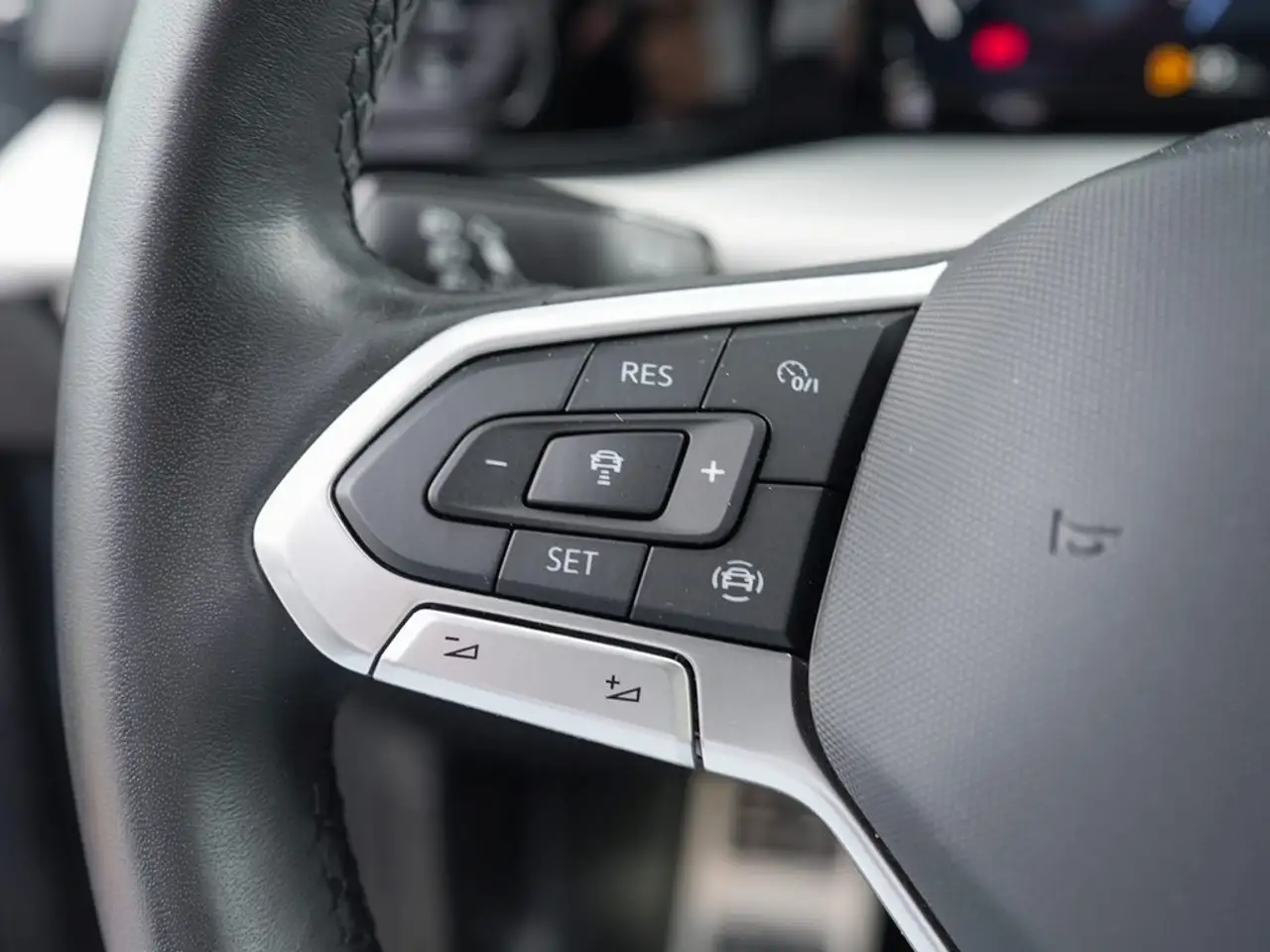 Volkswagen Golf VIII 1,0 TSI Move,LED,Apple Car Play,Lenkrad/Si... — Vehicle gallery 15