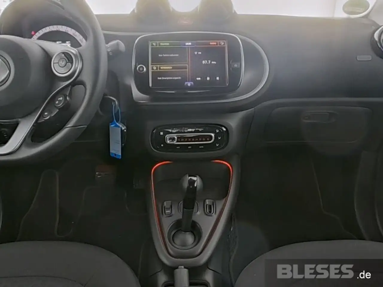 smart forTwo fortwo EQ Exclusive Plus+22kW+Kamera+LED+Winter-P — Galerie du véhicule 7